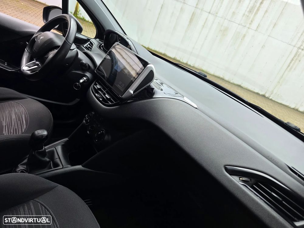 Peugeot 208 1.4 HDi Active - 41