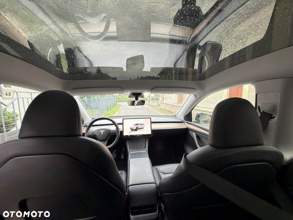 Tesla Model Y Long Range Dual Motor AWD - 7