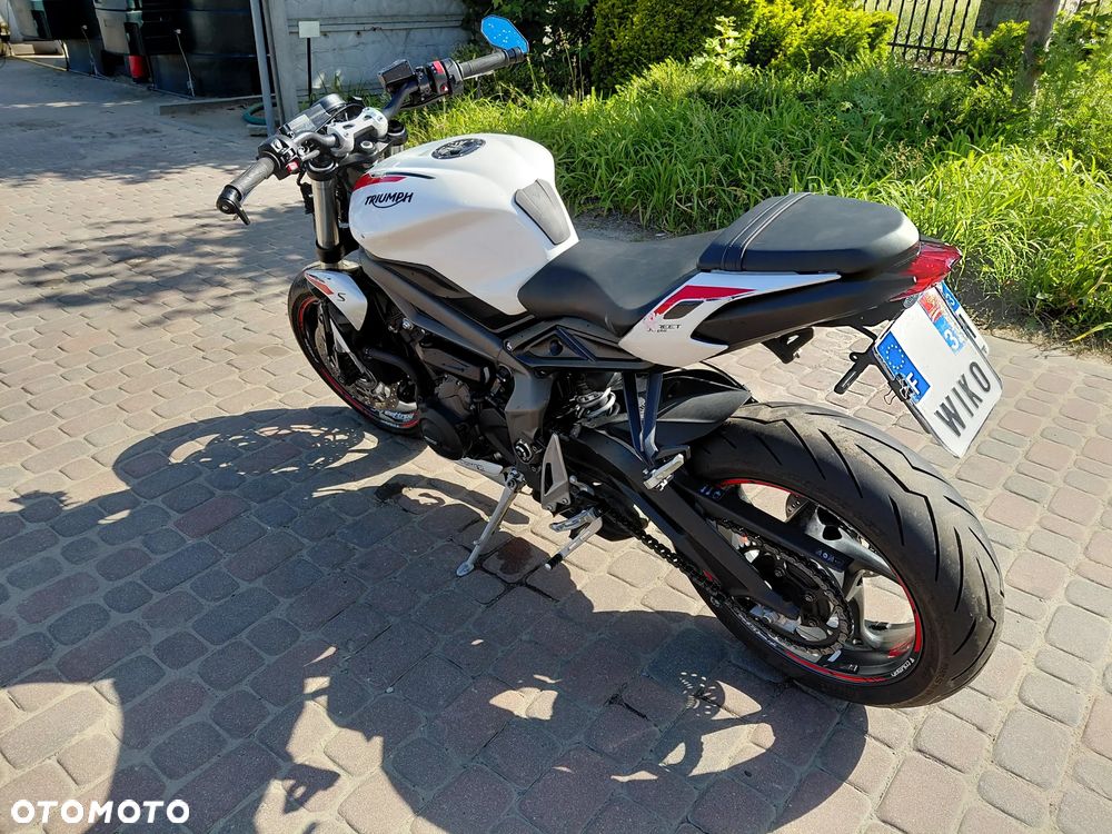 Triumph Street Triple - 3