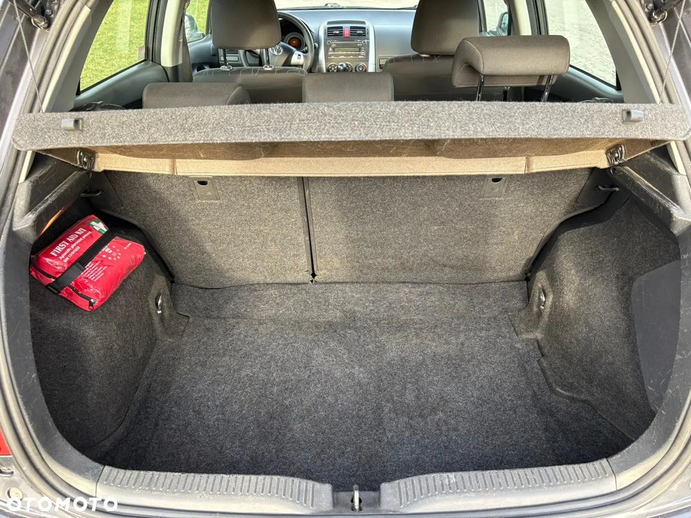 Toyota Auris 1.4 D-4D 2010 - 6