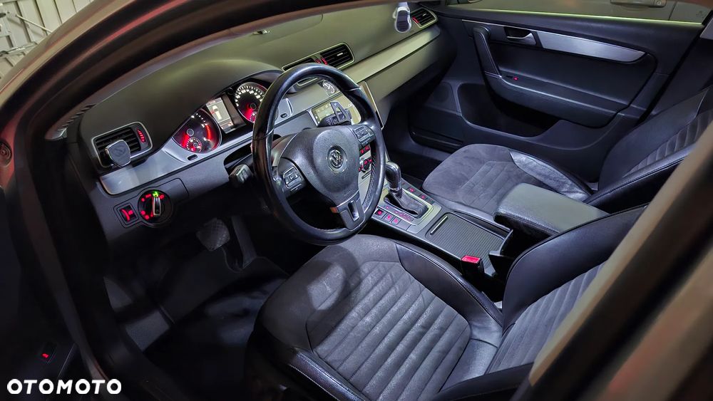 Volkswagen Passat 2.0 TDI Highline DSG - 2