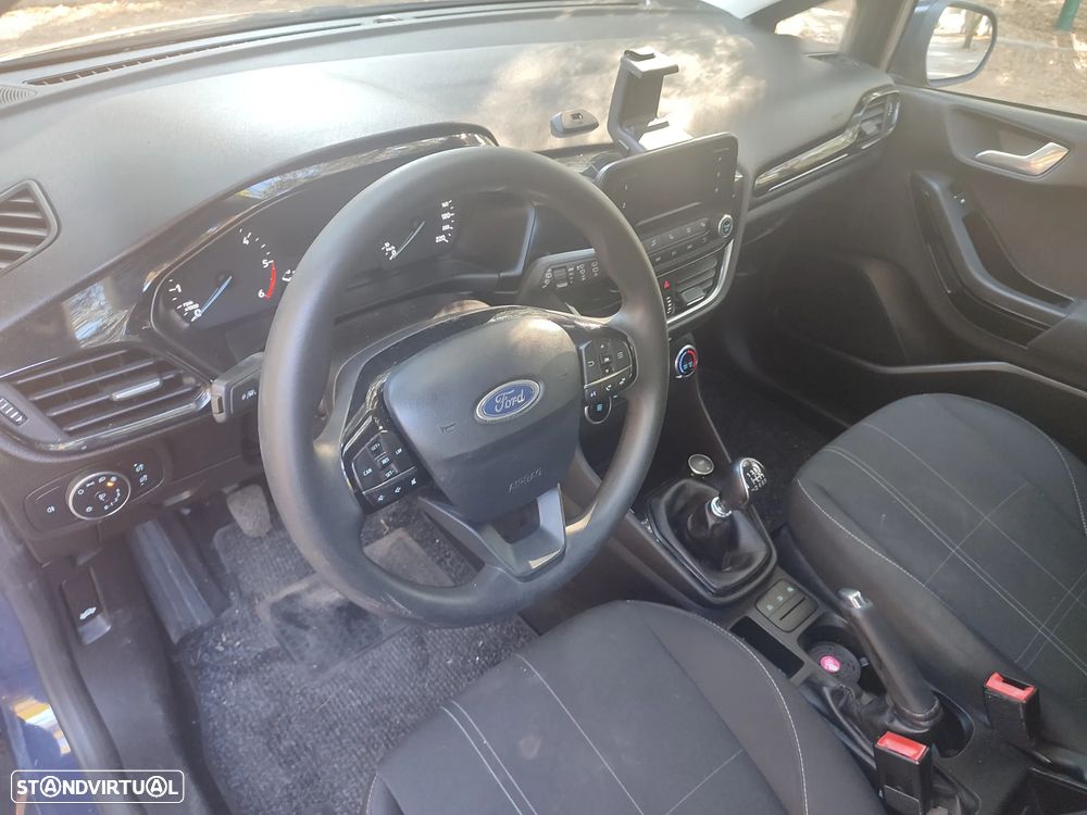 Ford Fiesta 1.5 TDCi Active — photo 3