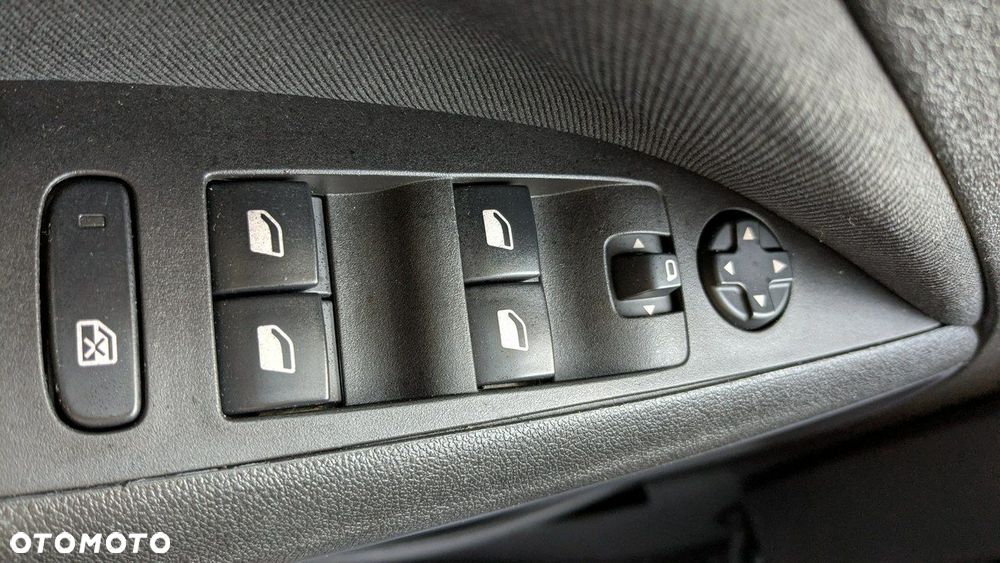 Opel Crossland X - 30