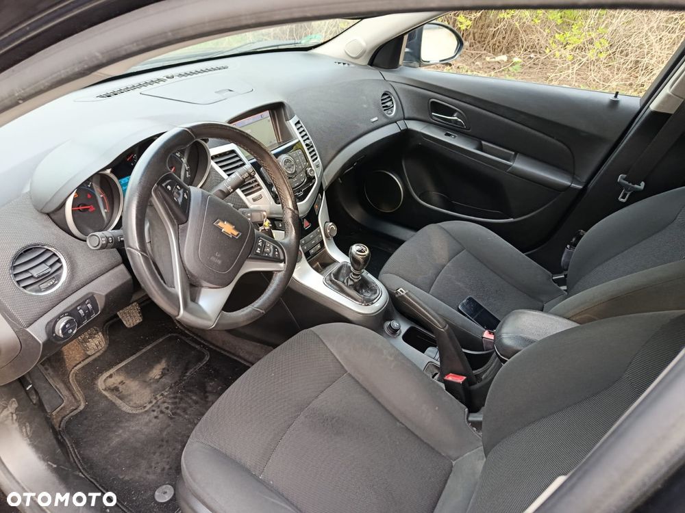 Chevrolet Cruze 1.7 LT - 9