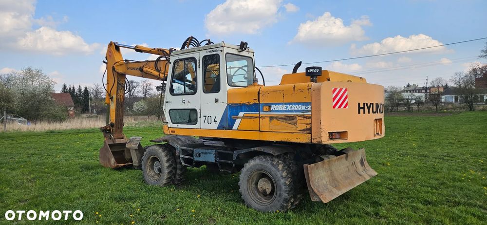 Hyundai ROBEX 200W-2 - 4
