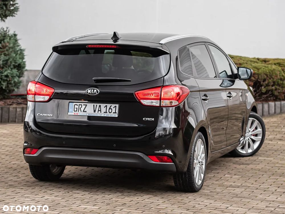 Kia Carens - 12