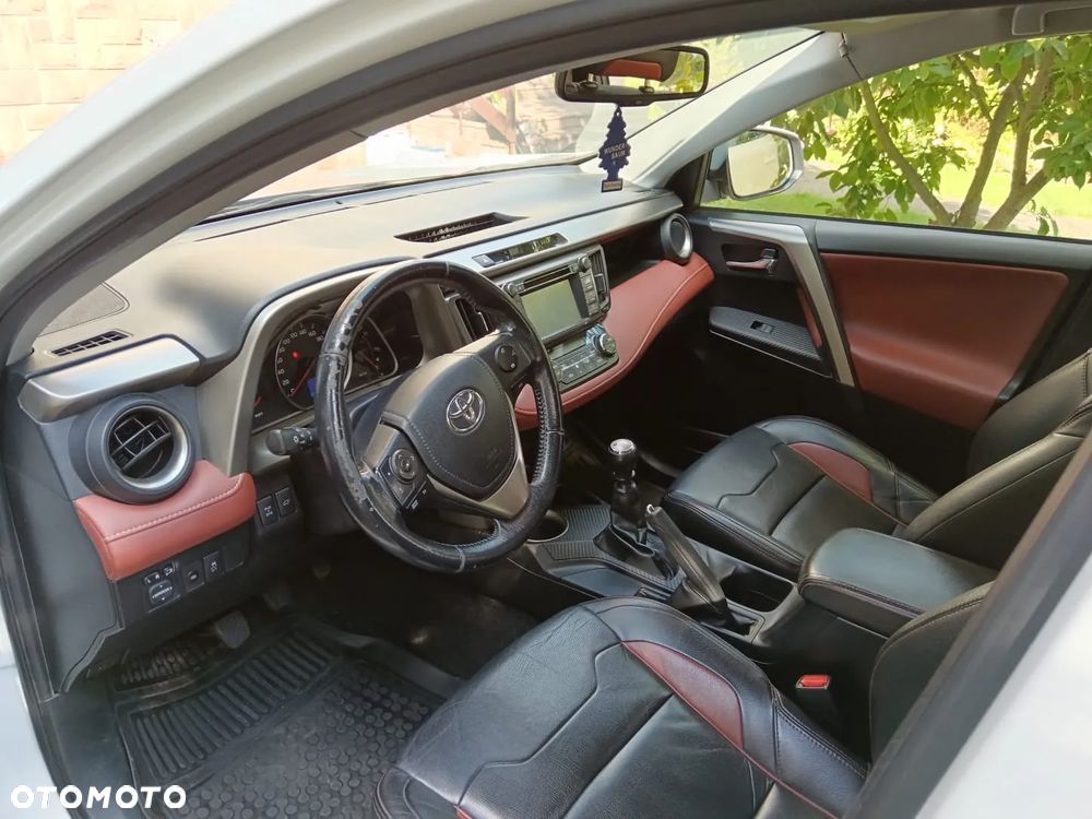 Toyota RAV4 - 7