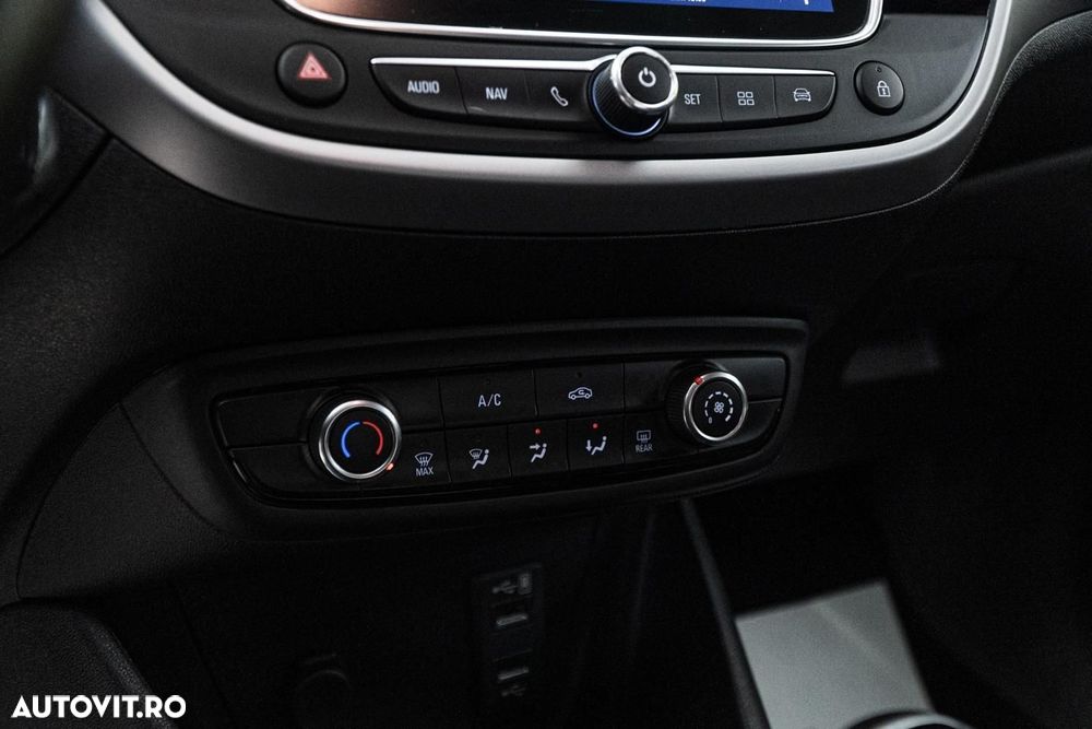 Opel Crossland 1.2 Start/Stop Innovation - 12