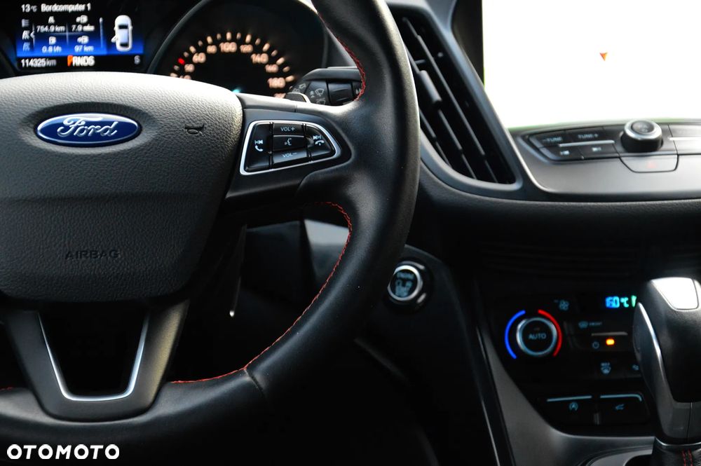 Ford Kuga 2.0 TDCi 4x4 ST-Line - 32
