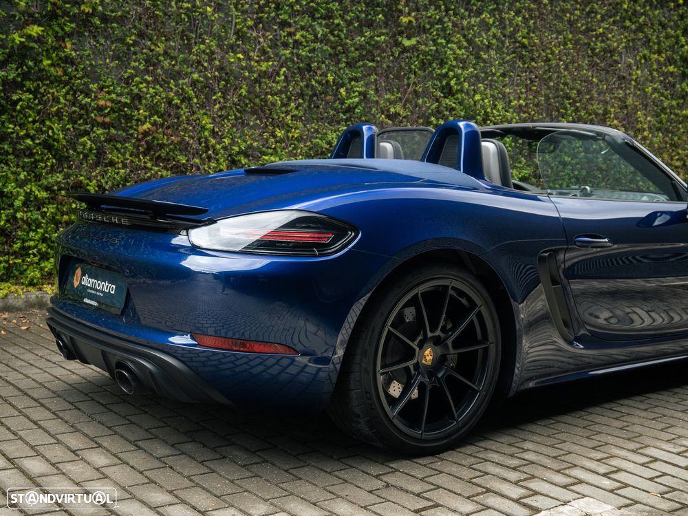 Porsche 718 Boxster 4.0 GTS PDK - 17