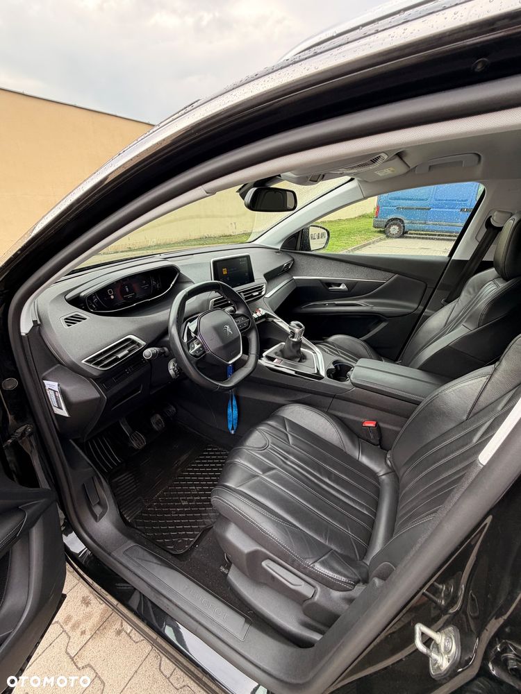 Peugeot 3008 1.5 BlueHDi Allure S&S - 10