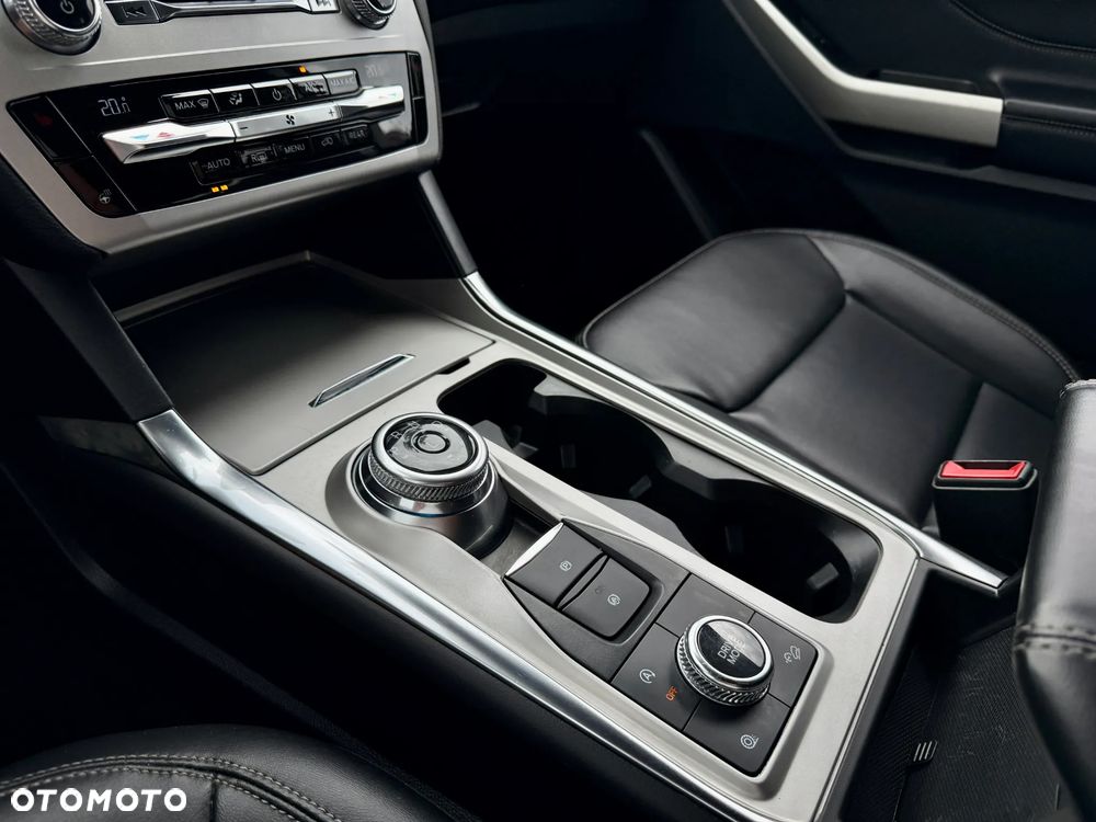 Ford Explorer - 11