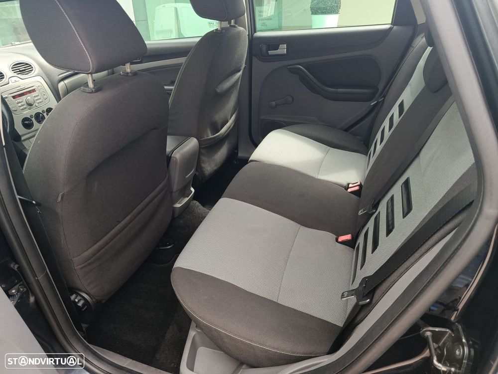 Ford Focus SW 1.6 TDCi Trend - 31