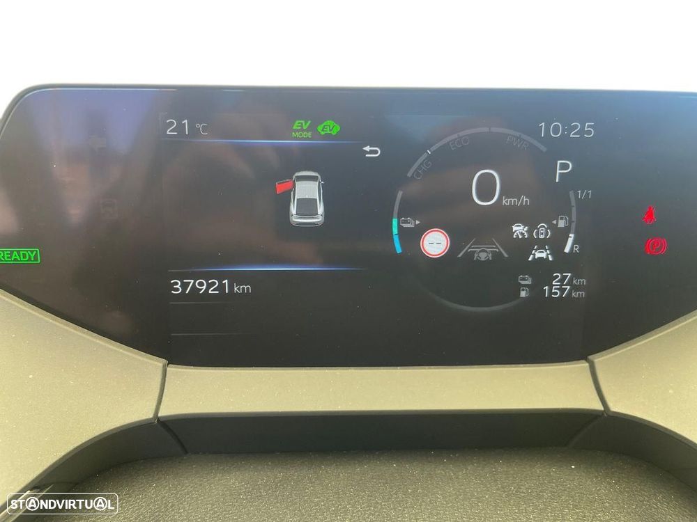 Toyota Prius 2.0 Plug-in Luxury - 15