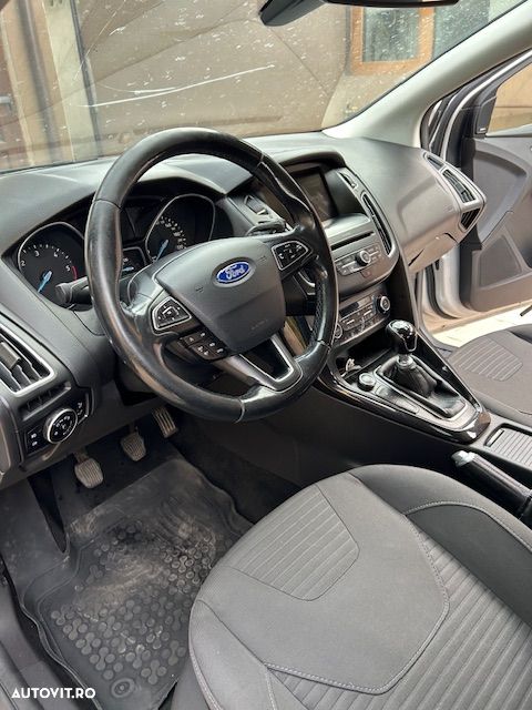 Ford Focus 2.0 TDCI Trend - 9