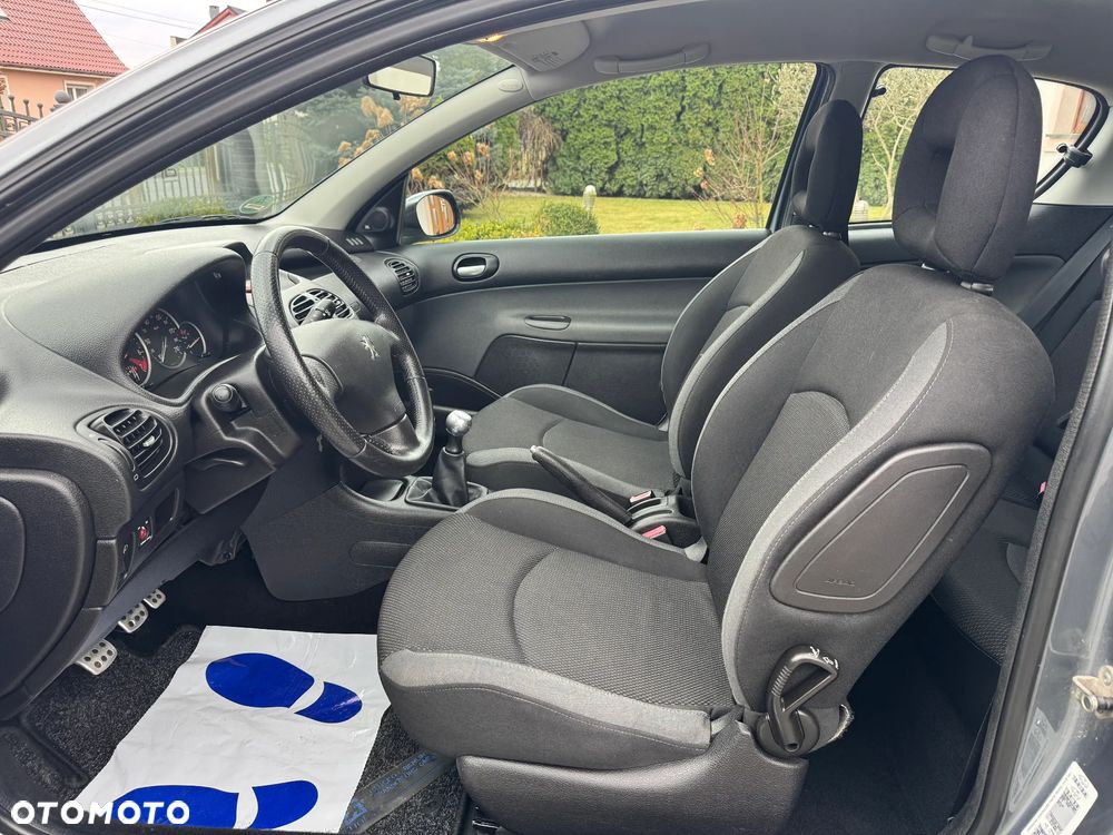 Peugeot 206 75 JBL - 27