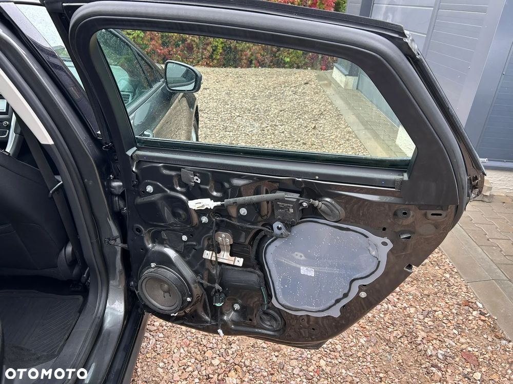 Ford Mondeo - 24