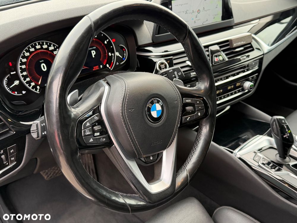 BMW Seria 5 520d M Sport Edition - 13
