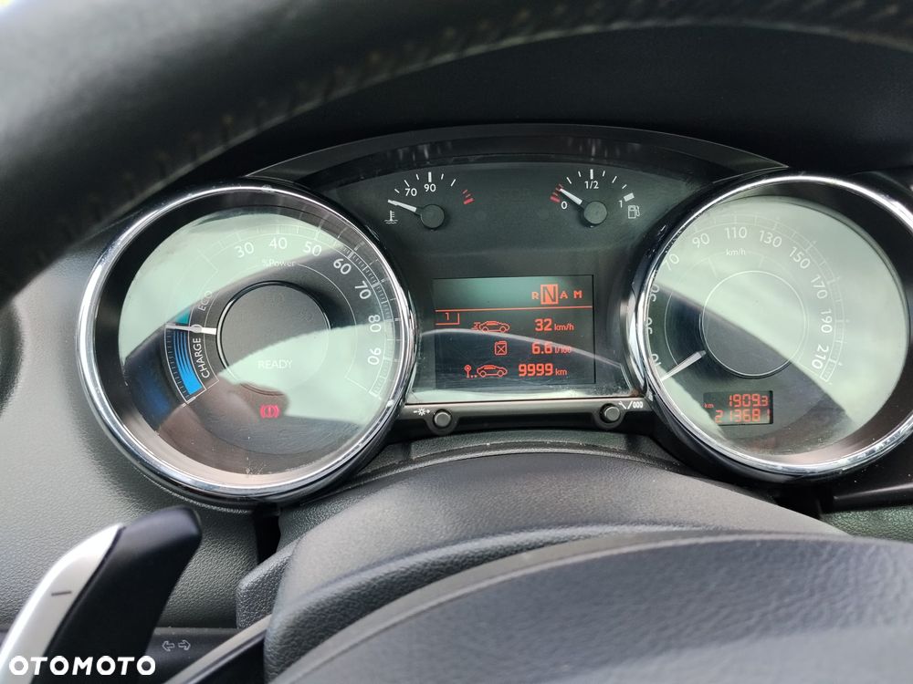 Peugeot 3008 2.0 HDi Premium - 16
