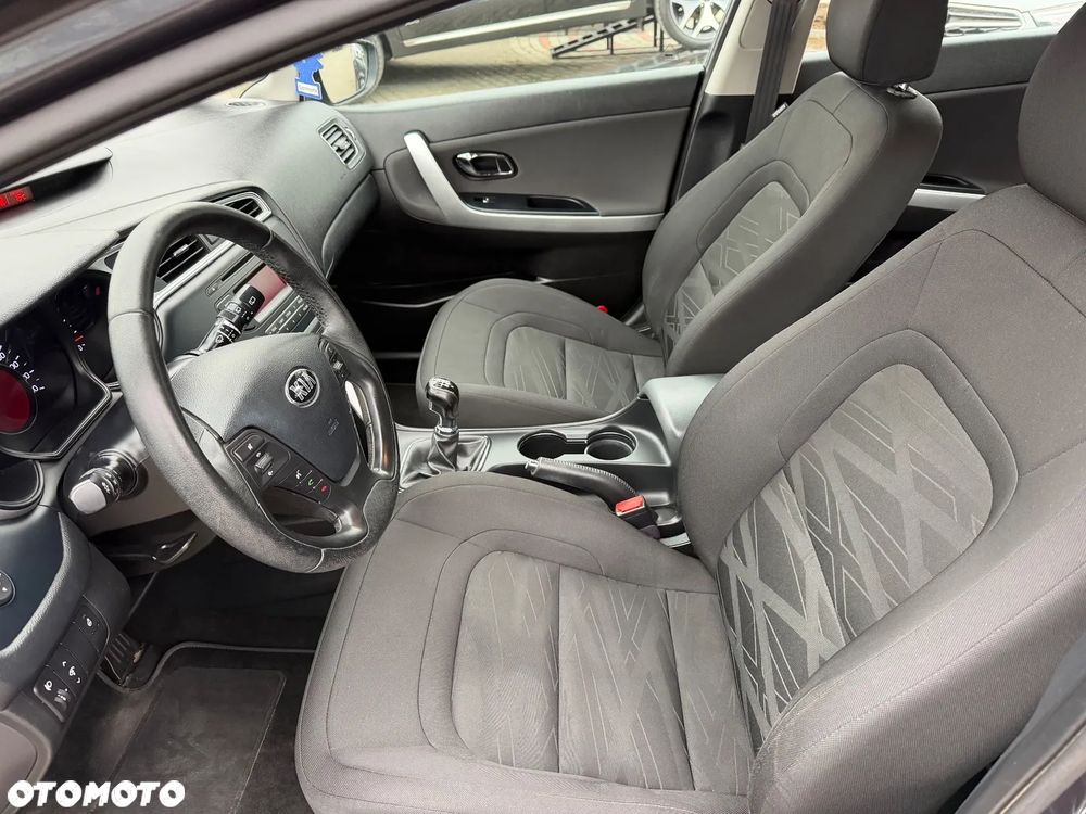 Kia Ceed 1.4 Attract - 12