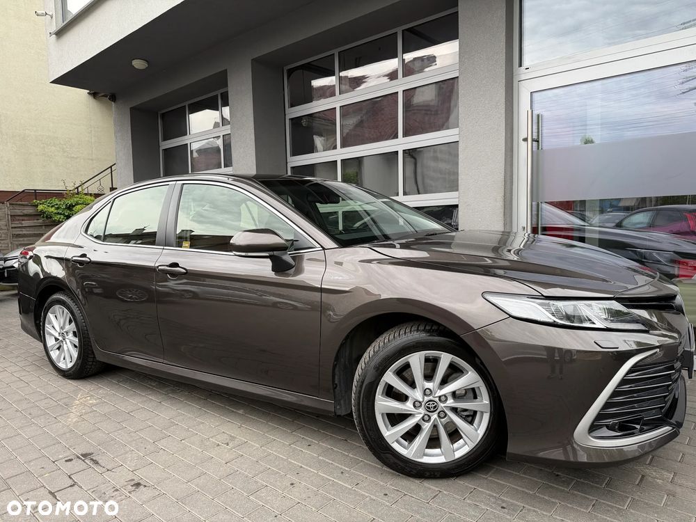 Toyota Camry 2.5 Hybrid Comfort CVT - 23