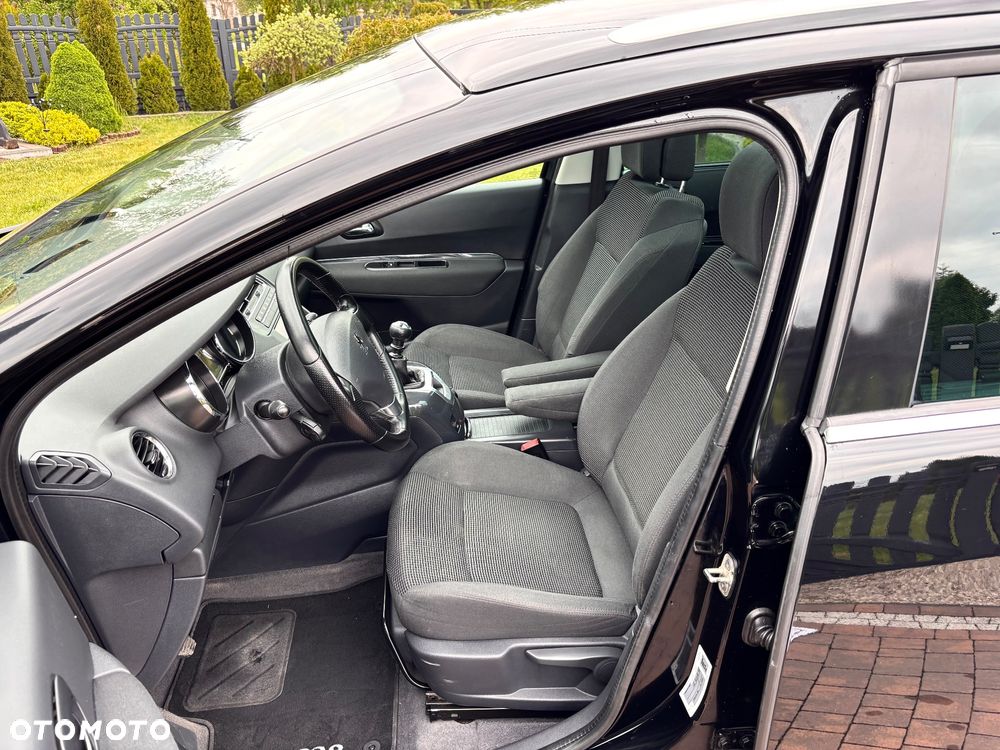 Peugeot 5008 - 21