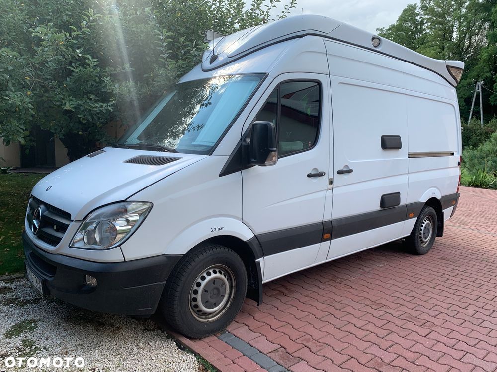 Mercedes-Benz Sprinter - 13