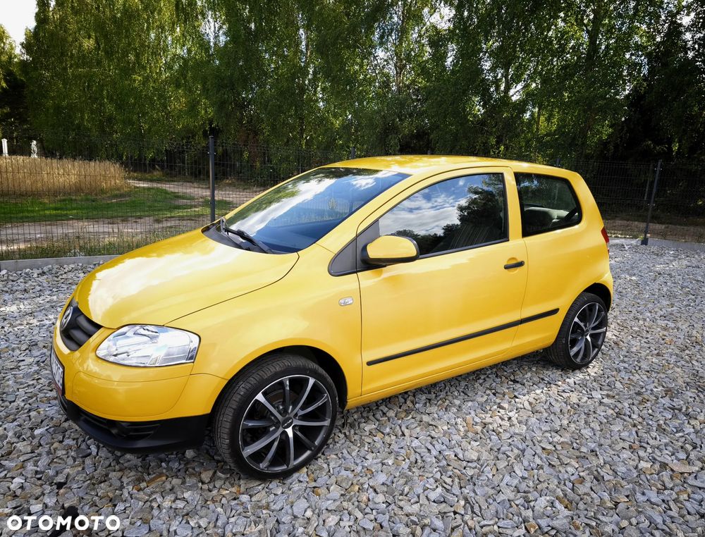 Volkswagen Fox 2005 photo 2