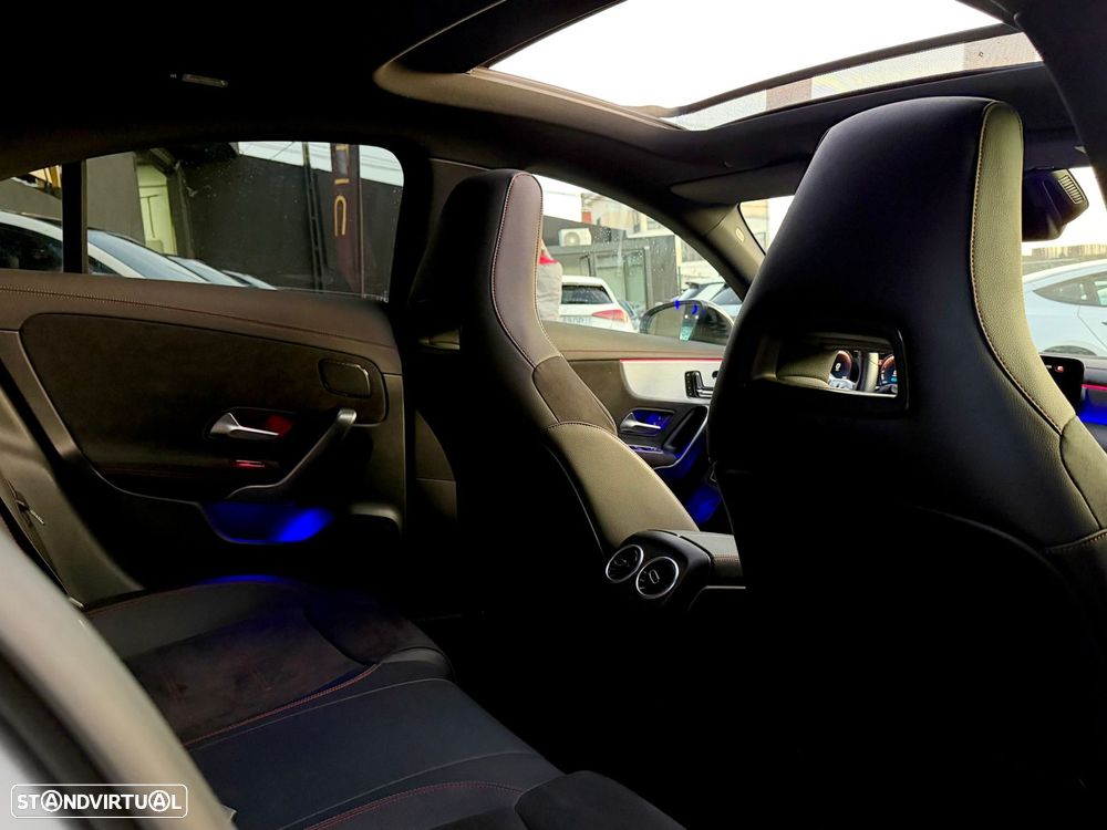 Mercedes-Benz A 250 Limousine e 8G-DCT AMG Line - 19