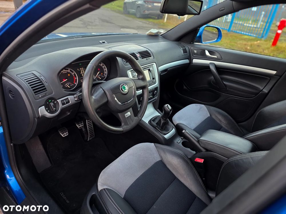 Skoda Octavia 2.0 TSI RS - 13