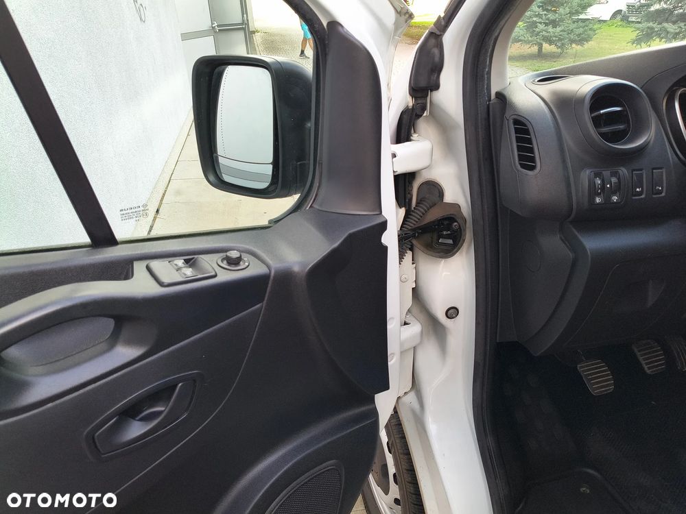 Renault TRAFIC PO LIFTINGU 2.0 DCI (120KM) 6-BIEGÓW (L2H1) LONG KLIMA STAN IDEALNY BEZWYPADKOWY NIE MA RDZY SERWIS KM DO KOŃCA ! ! ! - 15
