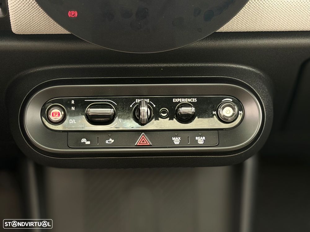 MINI 3 Portas Cooper C Favoured M - 10