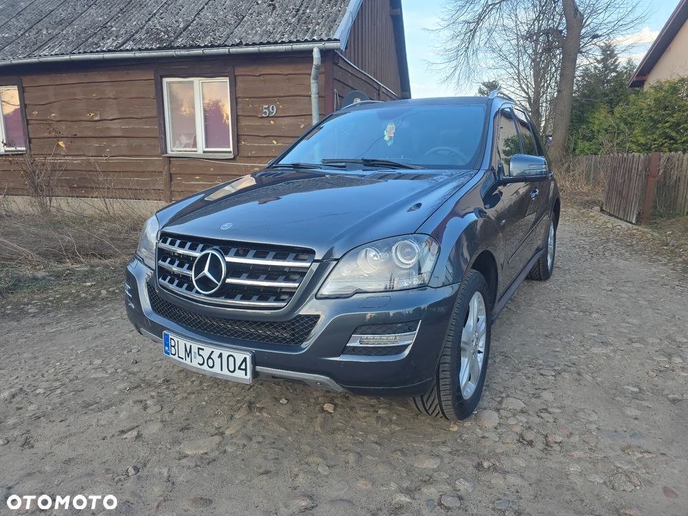 Mercedes-Benz ML - 10