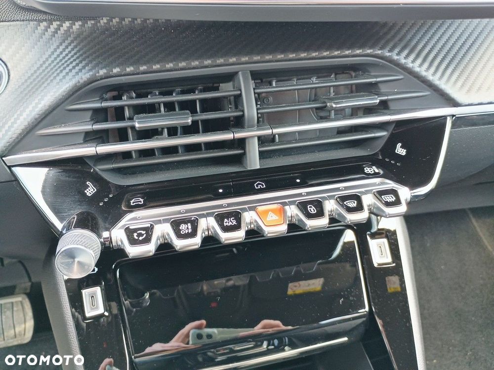 Peugeot 2008 1.2 PureTech Allure S&S EAT8 - 17