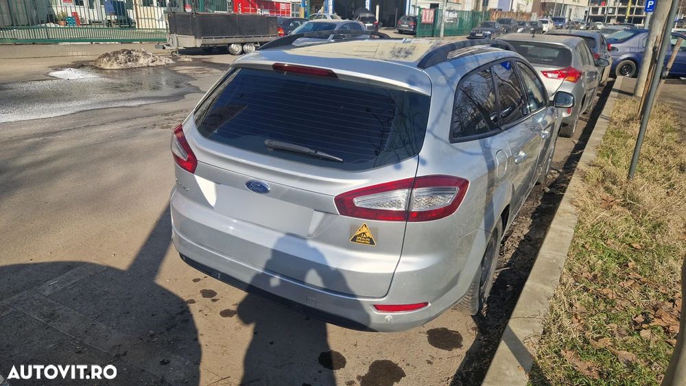 Ford Mondeo - 9