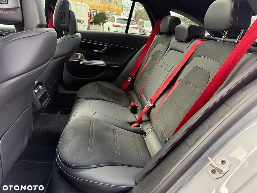 Mercedes-Benz Klasa E AMG 53 4Matic+ AMG SPEEDSHIFT TCT 9G - 19