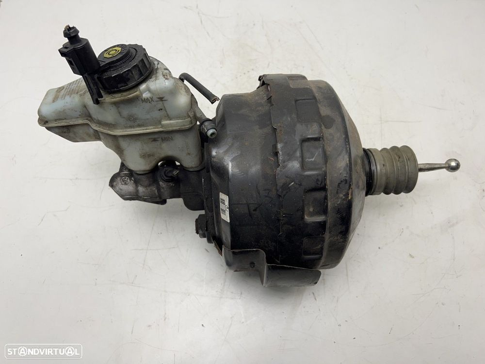 Servofreio com bomba Usado VW GOLF VI (5K1) 2.0 TDI REF. 1K2614105BB - 1