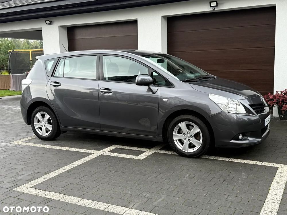 Toyota Verso 1.8 Edition - 10