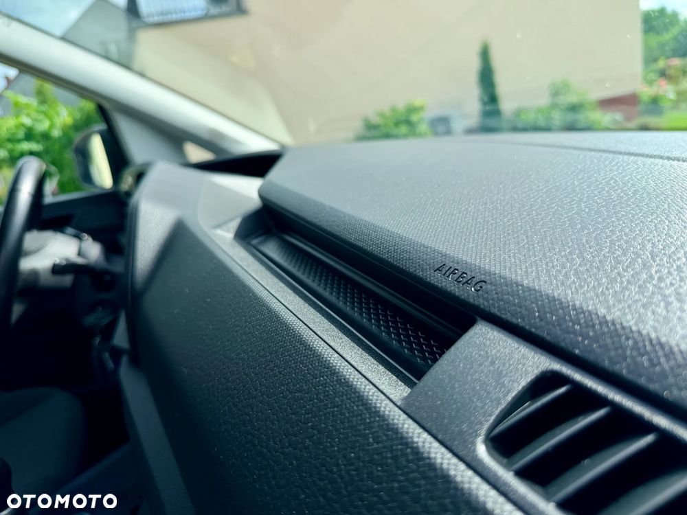 Volkswagen Caddy - 28