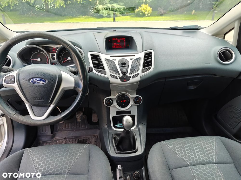 Ford Fiesta - 10