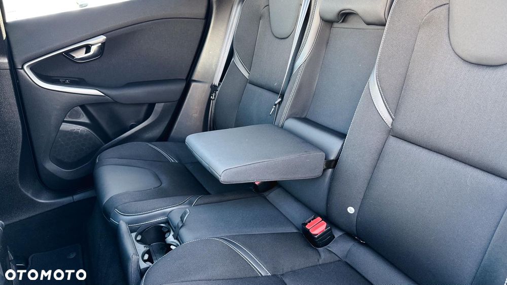 Volvo V40 D2 Geartronic Kinetic - 26