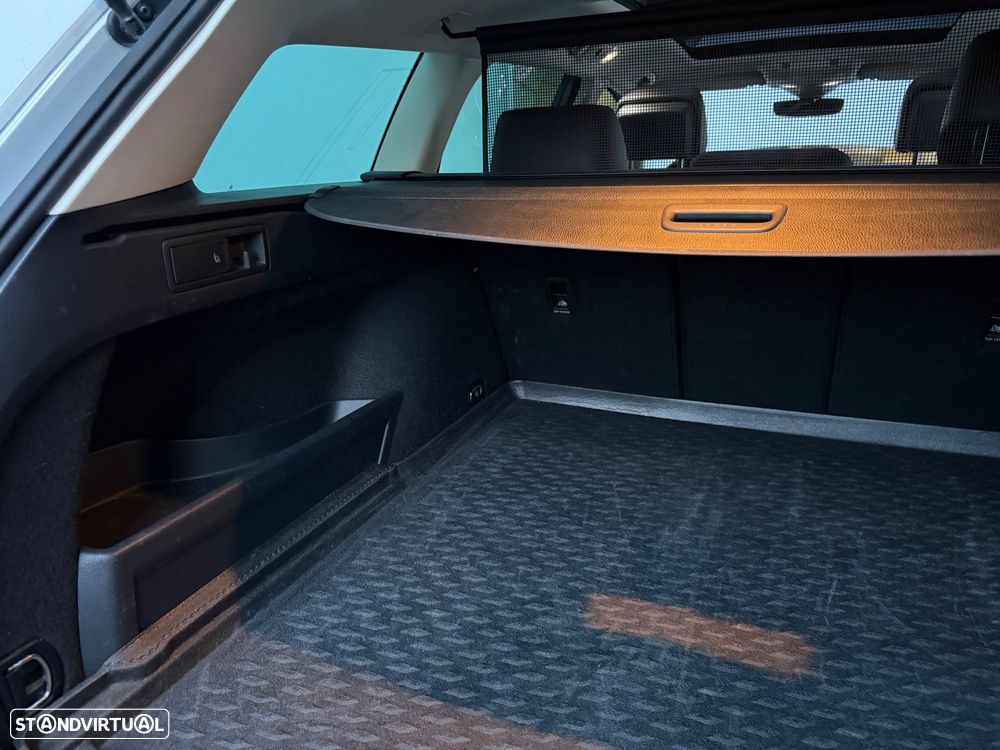 VW Passat Variant 2.0 TDI Highline DSG 4Motion - 10