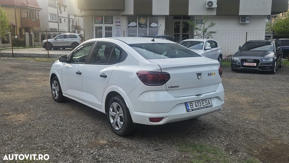 Dacia Logan TCe 90 Essential - 4
