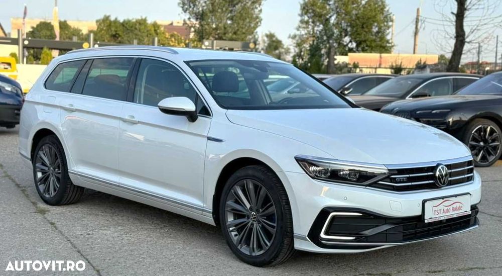 Volkswagen Passat - 12