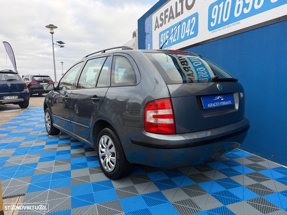 Skoda Fabia Break 1.2 Ambiente - 4