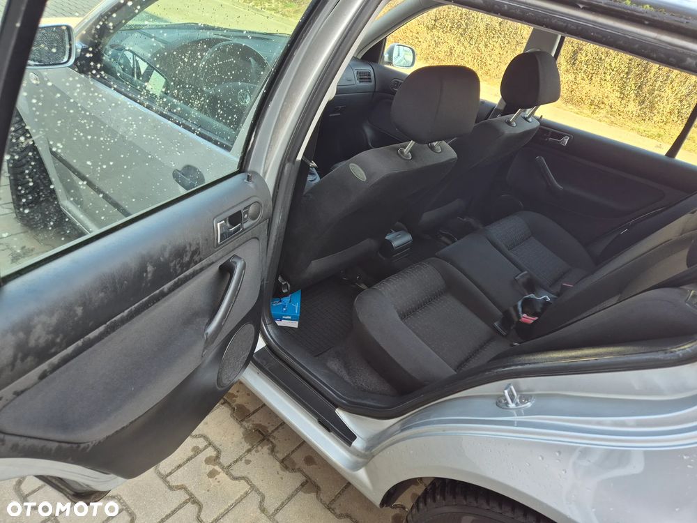 Volkswagen Golf 1.6 Basis - 10