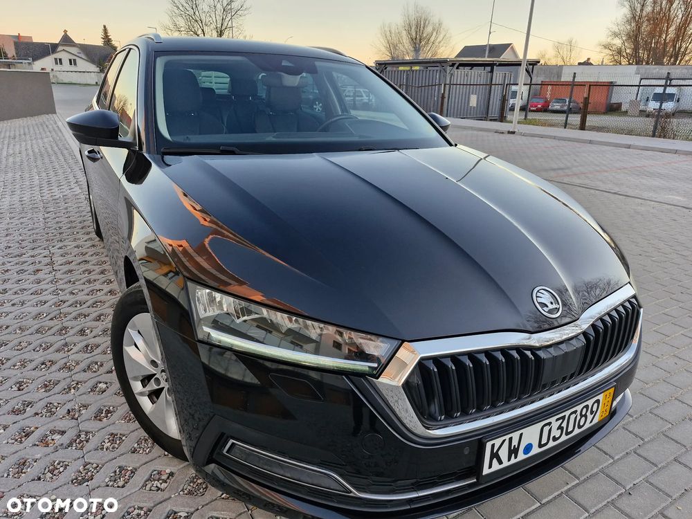 Skoda Octavia 2.0 TDI DSG Edition Plus - 2