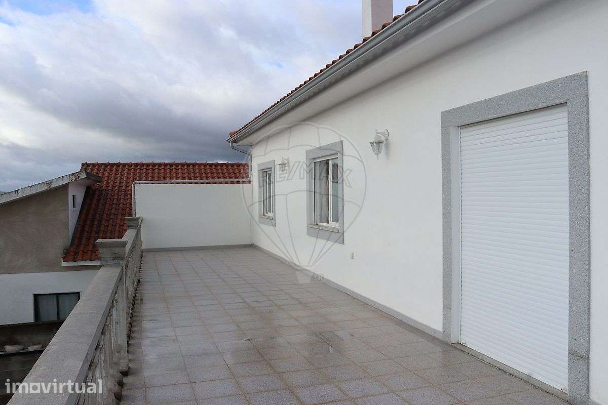 Moradia T4 para venda - Grande imagem: 2/25