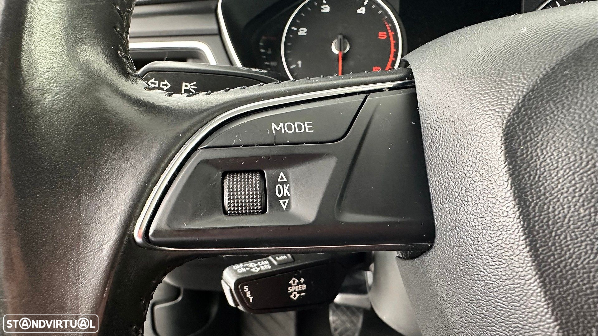 Audi A4 Avant 2.0 TDI Advance - 33