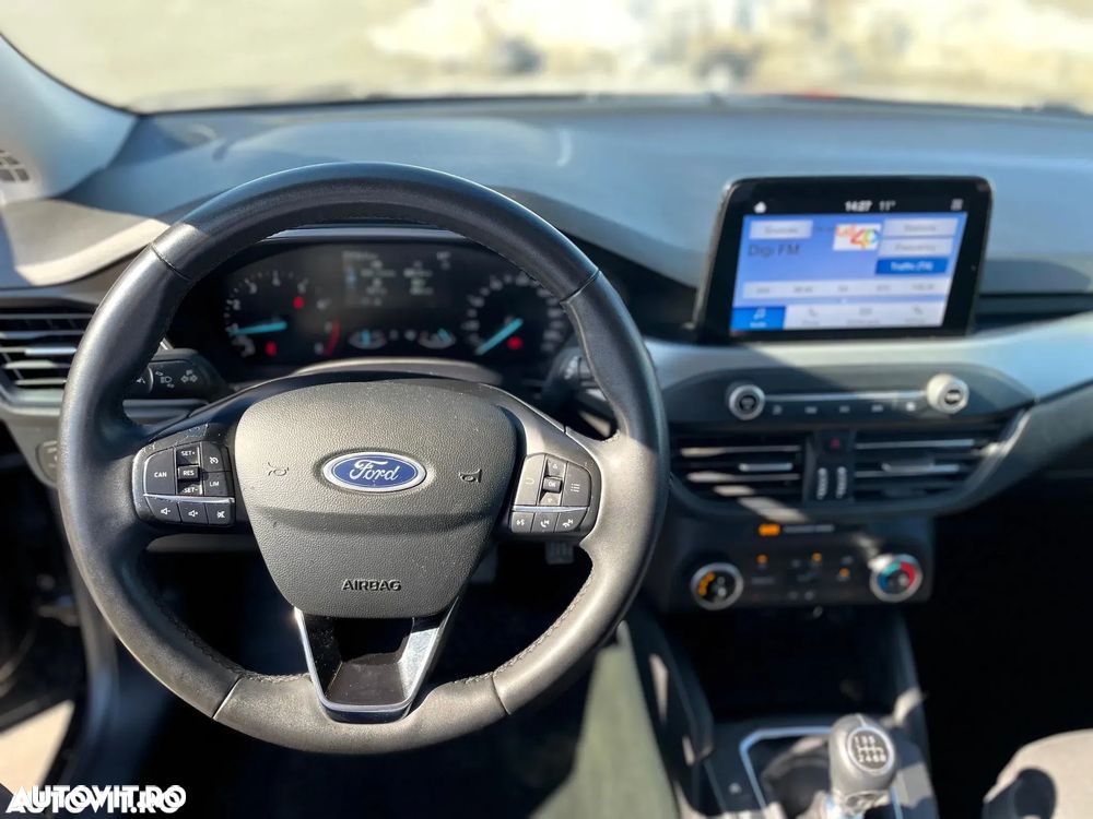 Ford Focus 1.0 EcoBoost Trend - 9